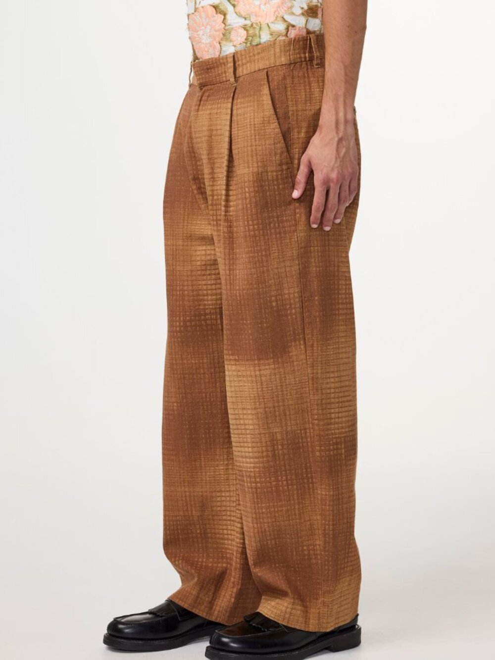NN07 "Kay" Relaxed fit linen blend pant in brown, size 32 x 32 - Picture 12 of 12